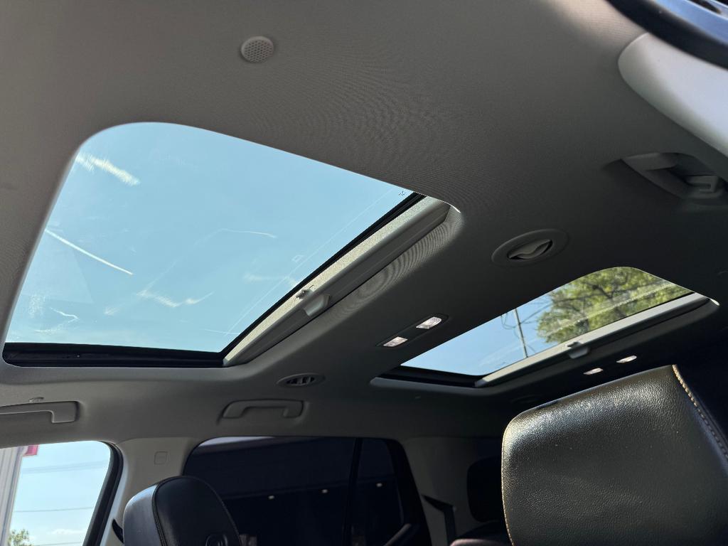 used 2021 Chevrolet Traverse car, priced at $18,995
