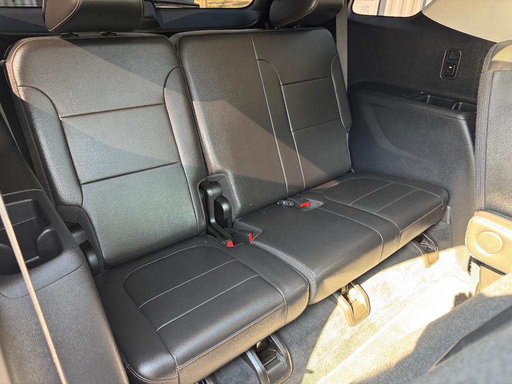 used 2021 Chevrolet Traverse car, priced at $18,995