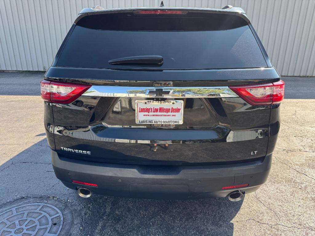 used 2021 Chevrolet Traverse car, priced at $18,995