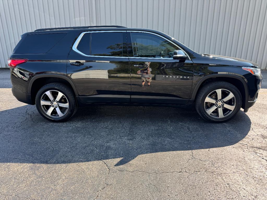 used 2021 Chevrolet Traverse car, priced at $18,995