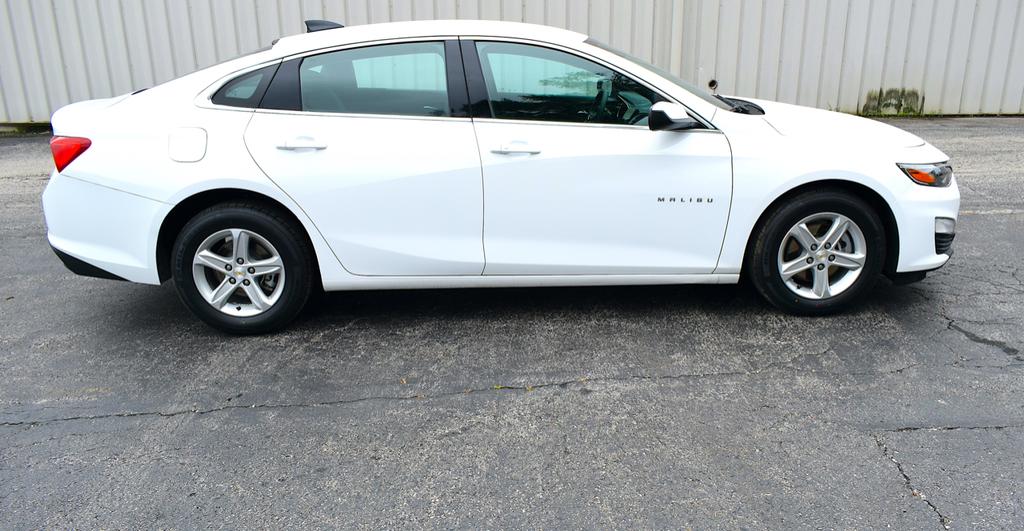 used 2024 Chevrolet Malibu car, priced at $15,995