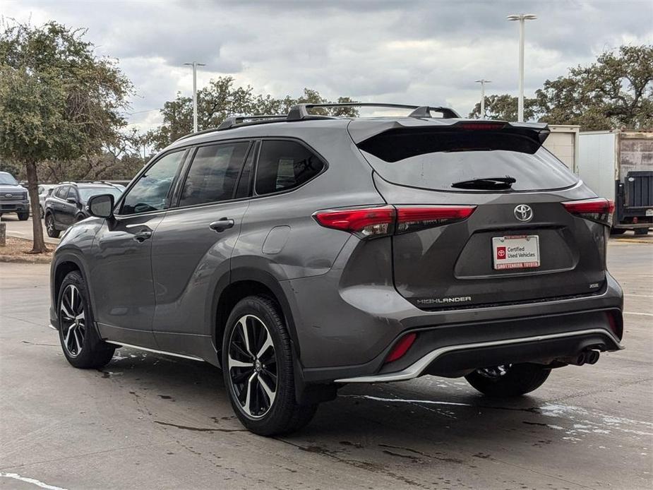 used 2021 Toyota Highlander car, priced at $31,990