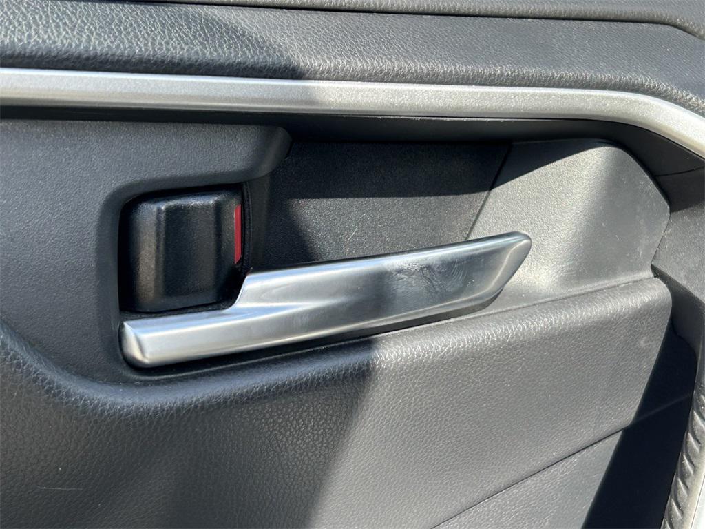 used 2020 Toyota RAV4 car, priced at $25,274