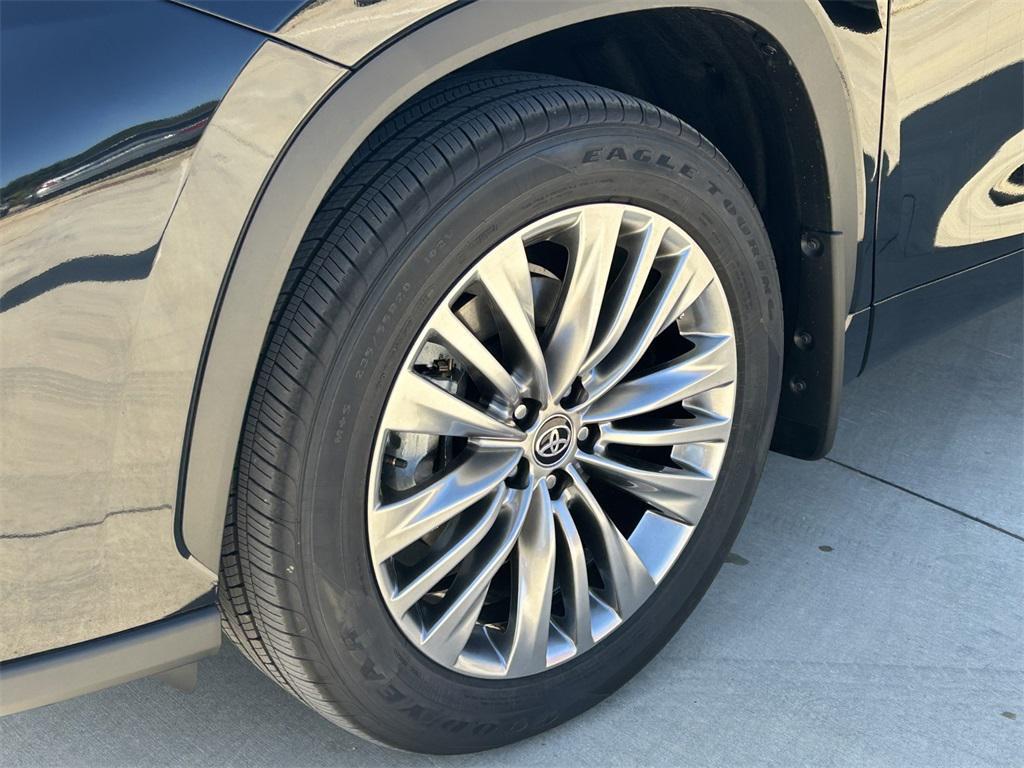 new 2026 Toyota Highlander car, priced at $56,404