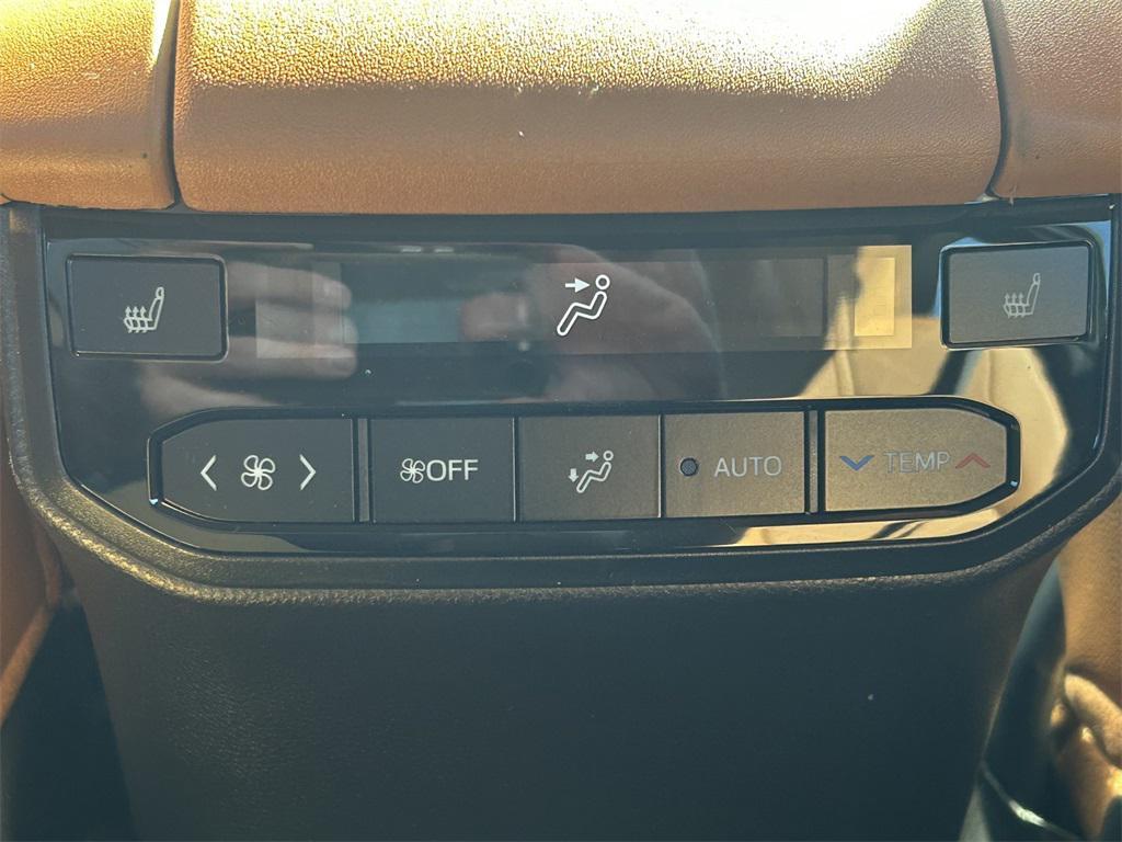 new 2026 Toyota Highlander car, priced at $56,404