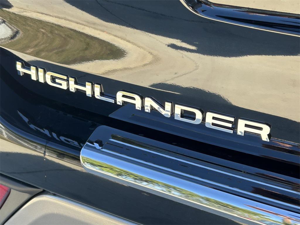 new 2026 Toyota Highlander car, priced at $56,404