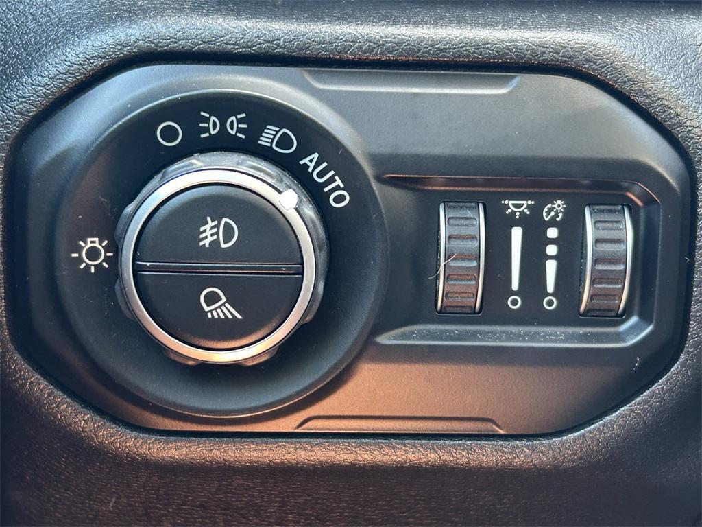 used 2020 Jeep Gladiator car, priced at $28,442
