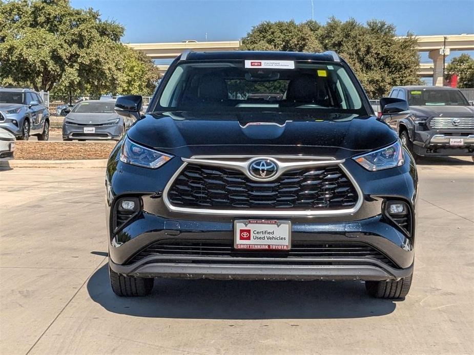 used 2023 Toyota Highlander car, priced at $37,976