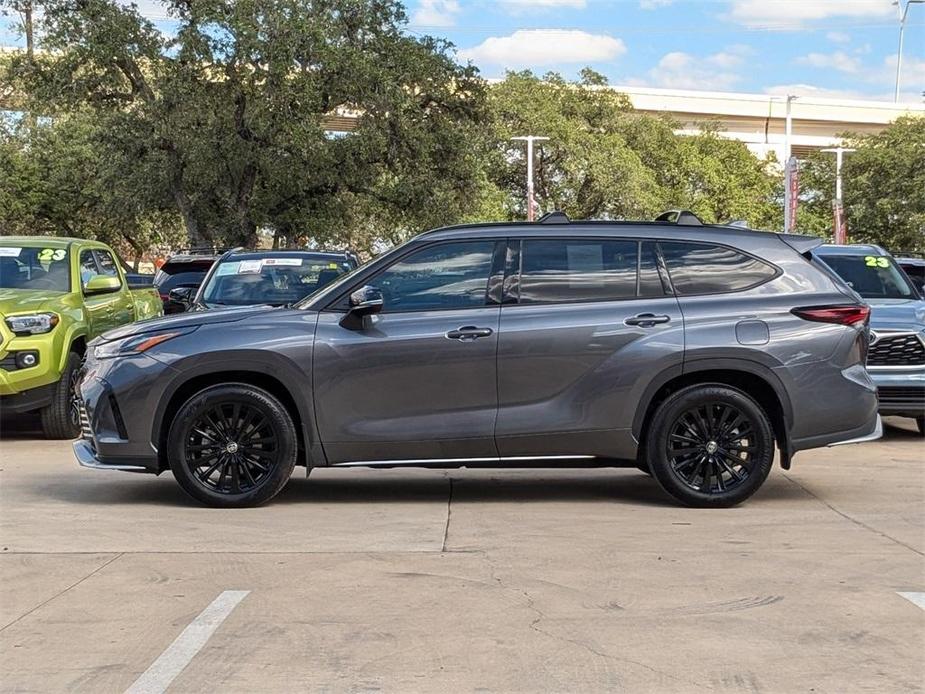 used 2024 Toyota Highlander car, priced at $43,994