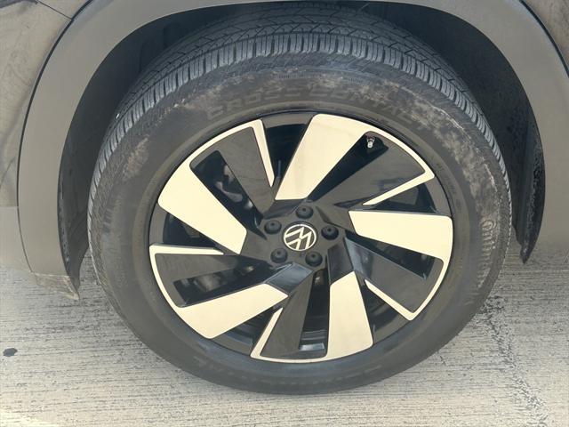 used 2024 Volkswagen Atlas Cross Sport car, priced at $33,991