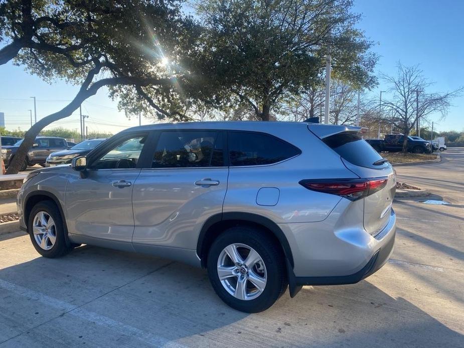 used 2024 Toyota Highlander car, priced at $38,992