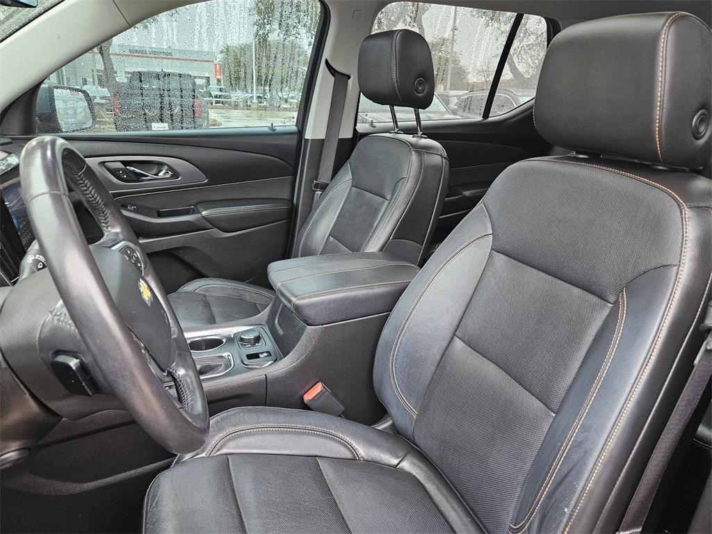 used 2021 Chevrolet Traverse car, priced at $28,224