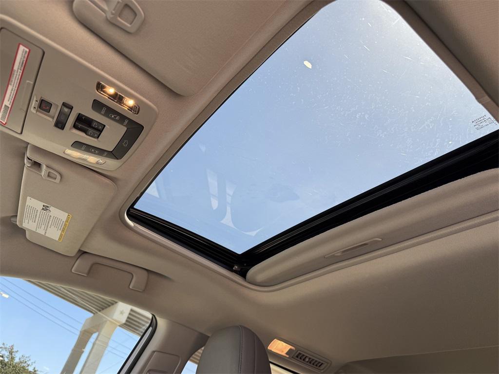 used 2022 Toyota Sienna car, priced at $33,982