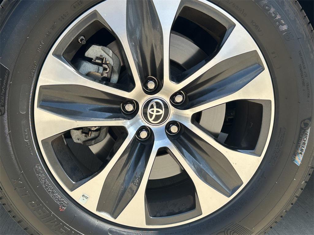 used 2025 Toyota Highlander car, priced at $46,441