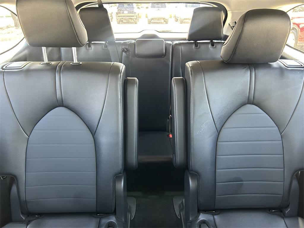 used 2025 Toyota Highlander car, priced at $46,441