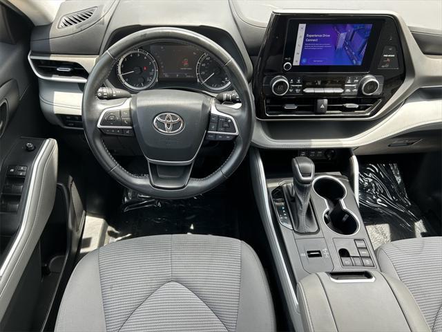 used 2023 Toyota Highlander car, priced at $34,192