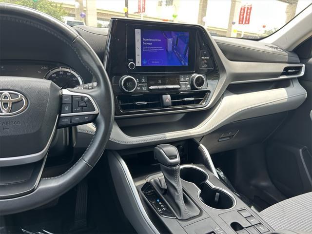 used 2023 Toyota Highlander car, priced at $34,192