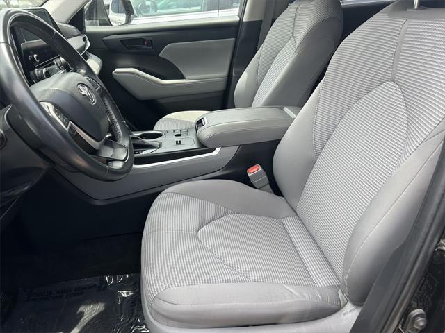 used 2023 Toyota Highlander car, priced at $34,192