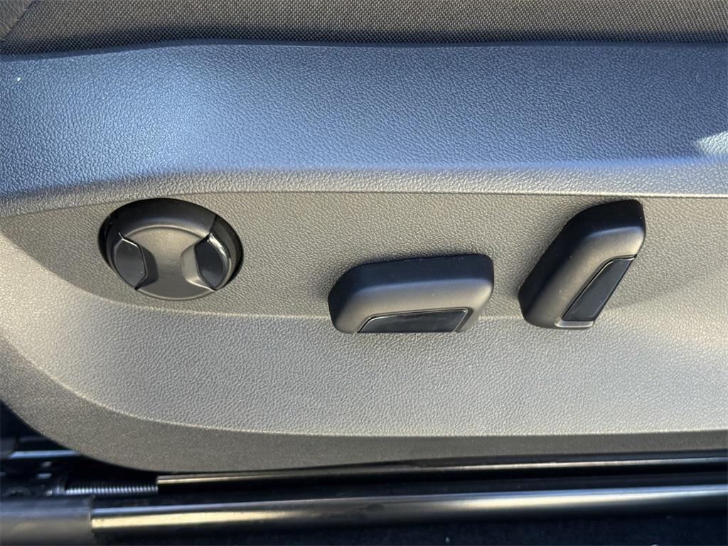 used 2022 Volkswagen Tiguan car, priced at $21,243