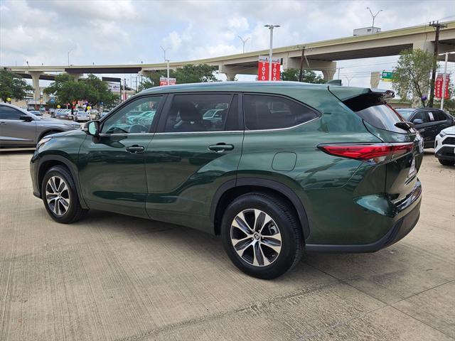 used 2023 Toyota Highlander car, priced at $38,868