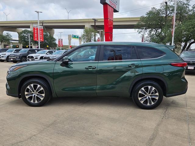 used 2023 Toyota Highlander car, priced at $38,868