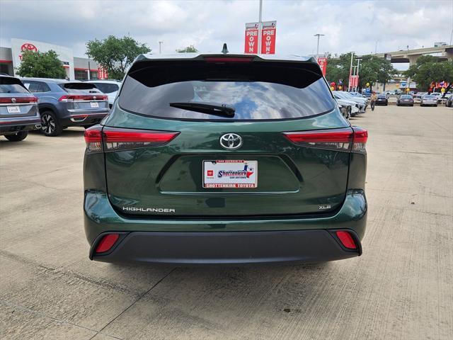 used 2023 Toyota Highlander car, priced at $38,868