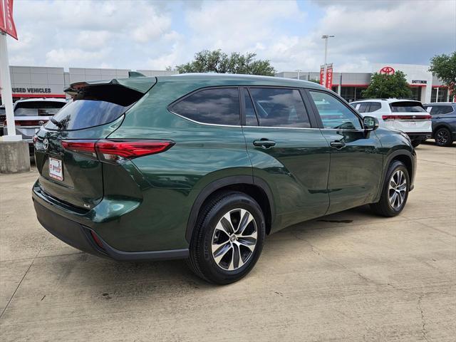 used 2023 Toyota Highlander car, priced at $38,868