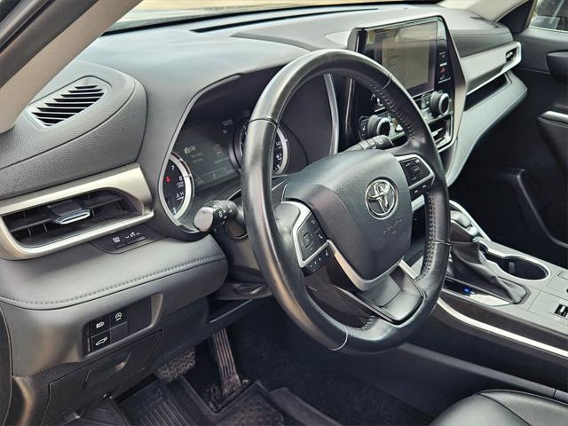 used 2023 Toyota Highlander car, priced at $38,868