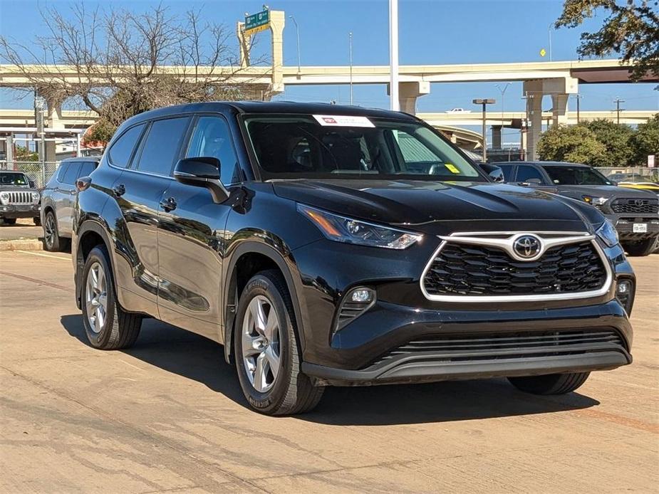 used 2024 Toyota Highlander car, priced at $39,991