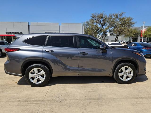 used 2023 Toyota Highlander car, priced at $34,777