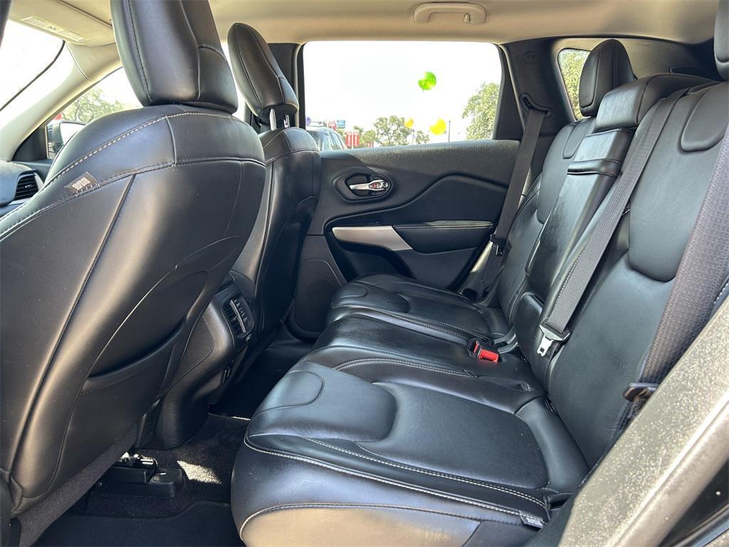 used 2018 Jeep Cherokee car, priced at $13,991