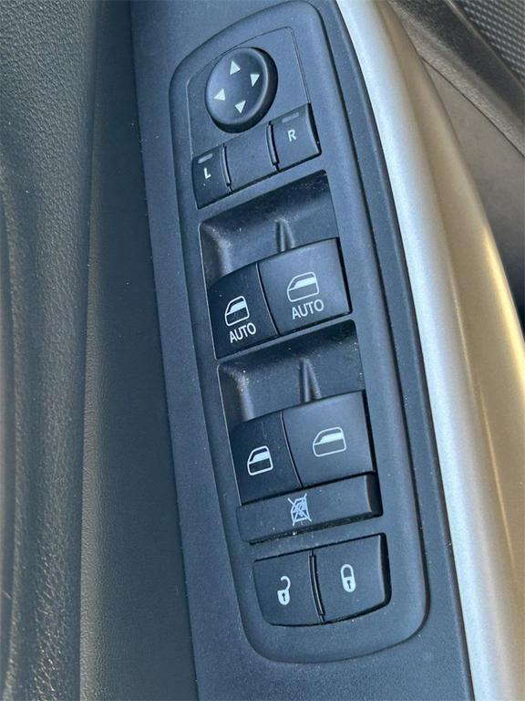 used 2018 Jeep Cherokee car, priced at $13,991