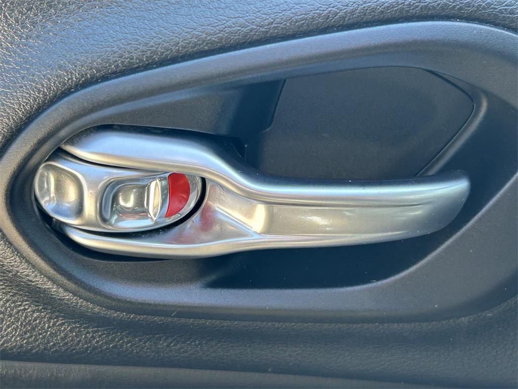 used 2018 Jeep Cherokee car, priced at $13,991