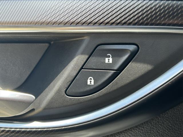 used 2024 Buick Envision car, priced at $32,981