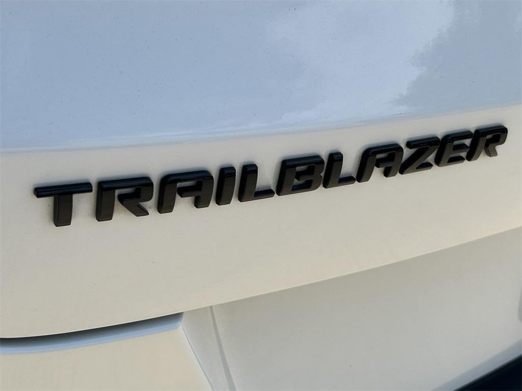 used 2024 Chevrolet TrailBlazer car, priced at $25,881