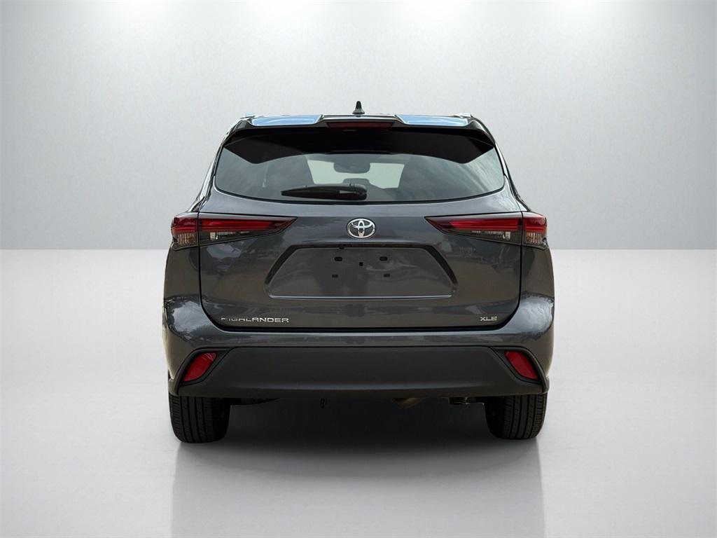 used 2025 Toyota Highlander car, priced at $42,573