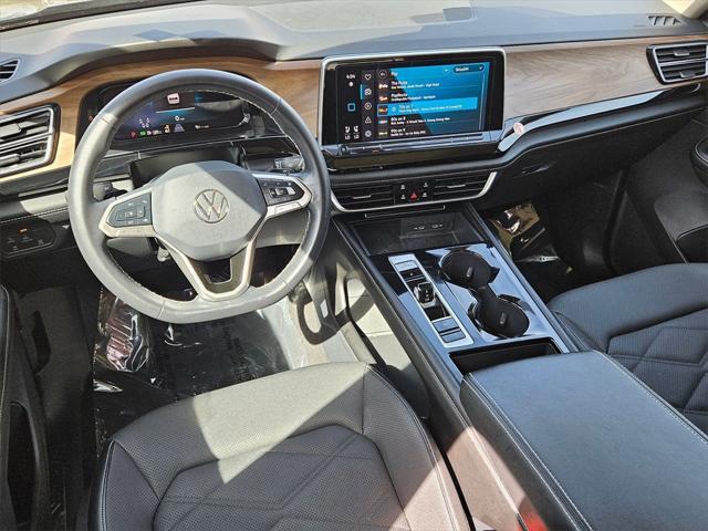 used 2024 Volkswagen Atlas car, priced at $35,444