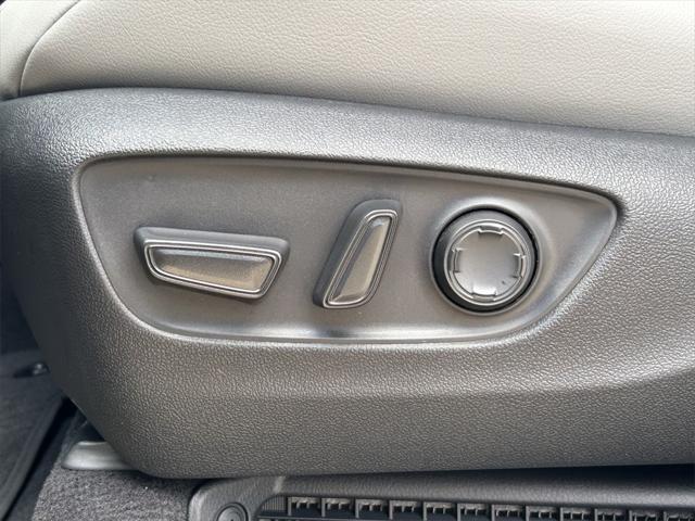 new 2025 Toyota Sienna car, priced at $48,059