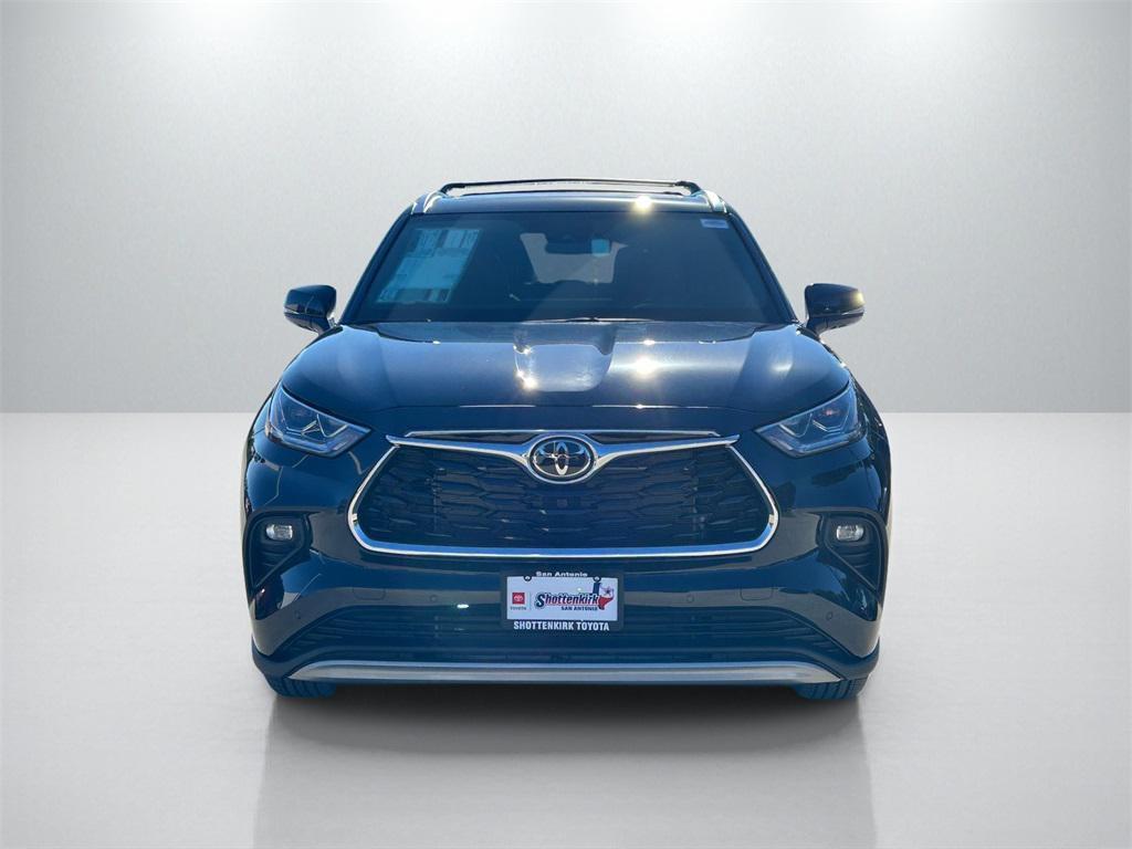 new 2026 Toyota Highlander car, priced at $56,404