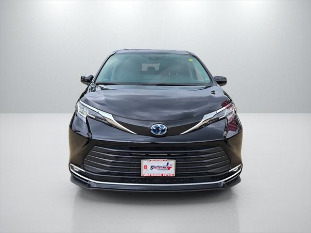 used 2023 Toyota Sienna car, priced at $39,443