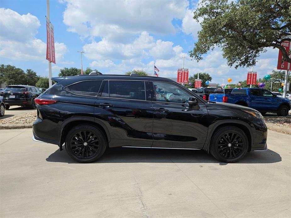 used 2023 Toyota Highlander car, priced at $42,991