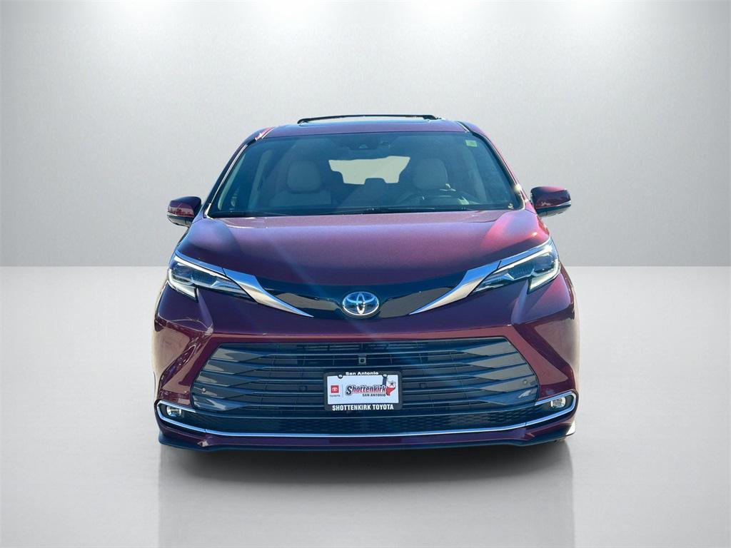 used 2025 Toyota Sienna car, priced at $59,991