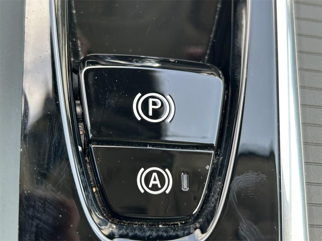 used 2024 Volvo XC60 car, priced at $35,991