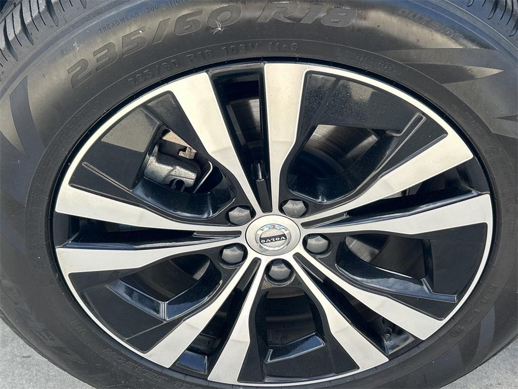 used 2024 Volvo XC60 car, priced at $35,991