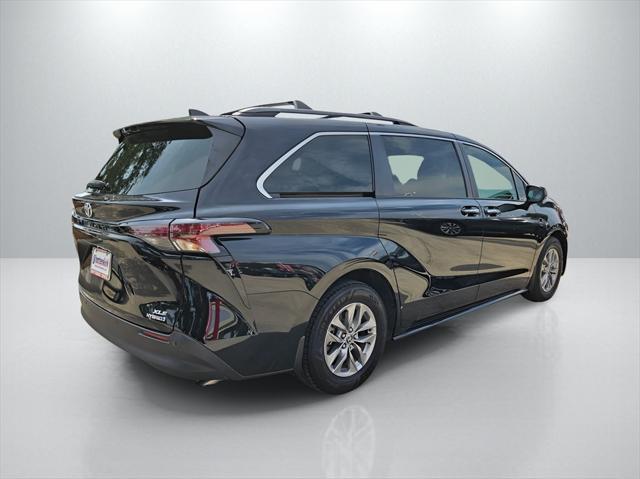used 2023 Toyota Sienna car, priced at $32,003