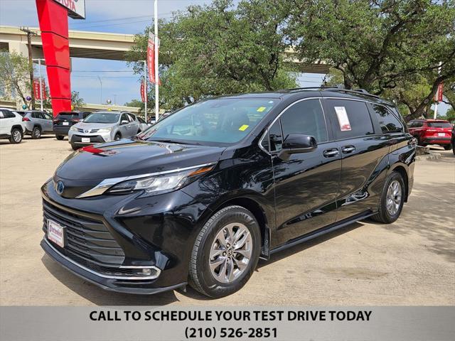 used 2023 Toyota Sienna car, priced at $36,106