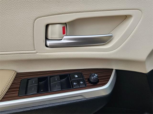 used 2023 Toyota Sienna car, priced at $32,003