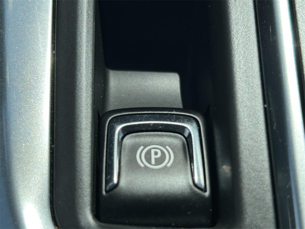 used 2022 Chevrolet Equinox car, priced at $20,744