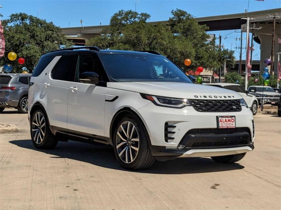 used 2022 Land Rover Discovery car, priced at $49,997