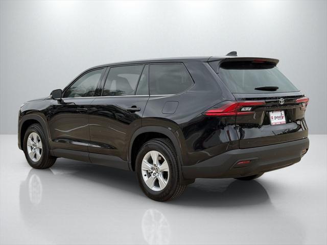 used 2025 Toyota Highlander car, priced at $45,981